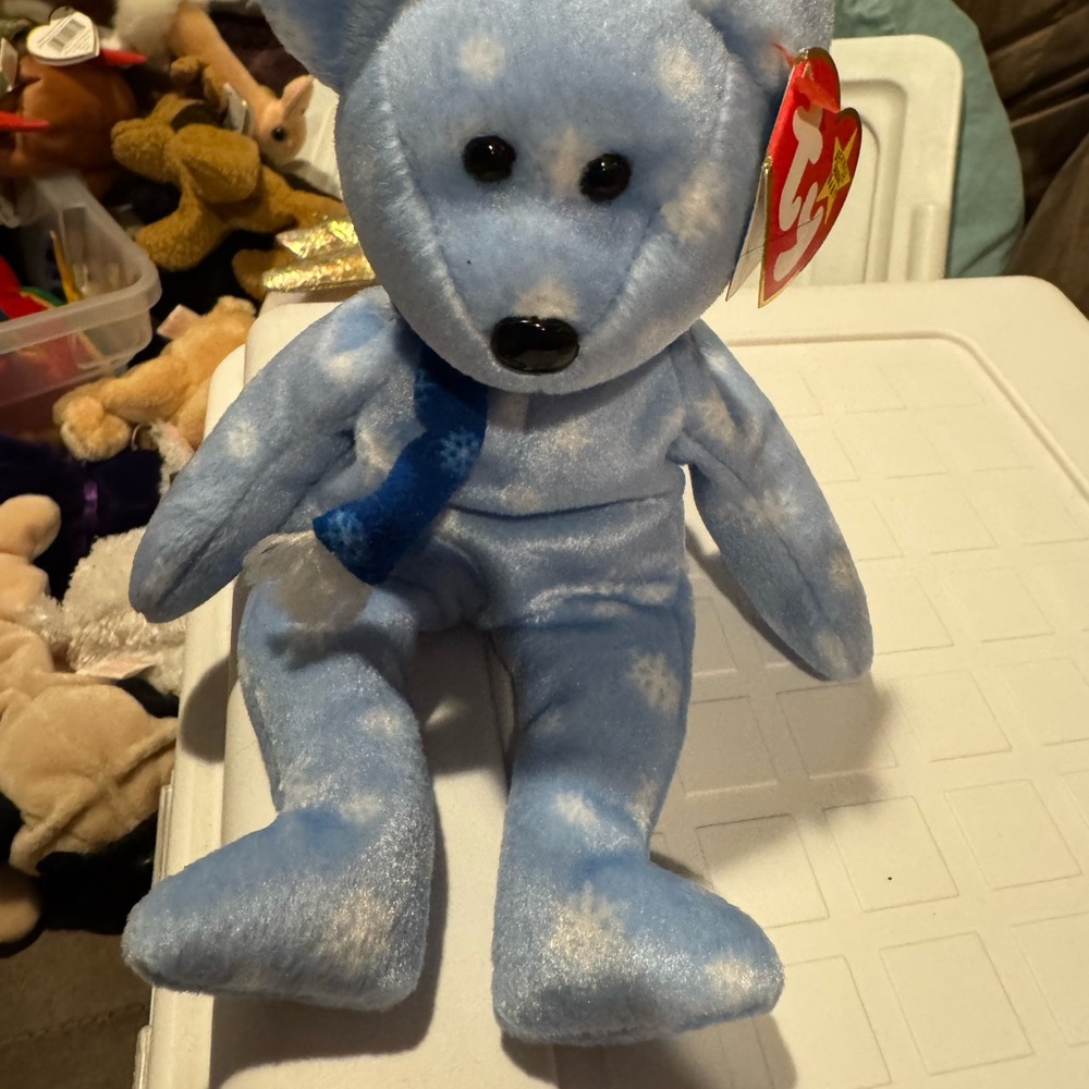 Ty beanie baby 1999 holiday teddy